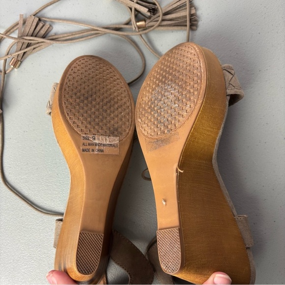 Altar'd State Wedge Gladiator Lace Up Wedge Sandals Heels Women's 9 Neutral - Picture 10 of 10